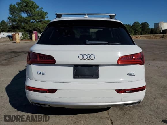 ✅ 2018 Audi Q5 Premium • VIN: WA1ANAFY9J2005450 • Lot: 87021405. Wystawiony na Copart z przebiegiem 103 020 mil. Bezpłatny archiwum sprzedaży aukcyjnych z USA i szczegółowy raport historii pojazdu na DreamBid. Zdjęcie 6.