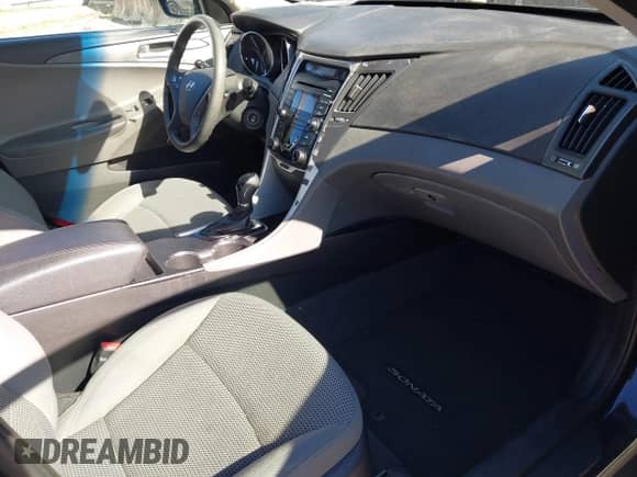 2012 Hyundai Sonata GLS with VIN 5NPEB4AC1CH486650, listed as a IAAI auction lot 43504210 with 142,701 mi miles and . Bid and sale history available at DreamBid. Image 5.