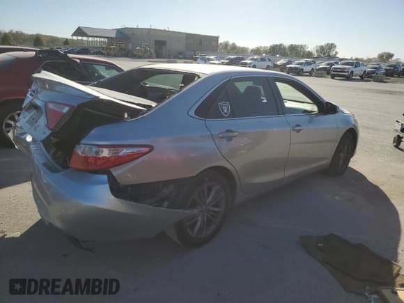 ✅ 2015 Toyota Camry SE • VIN: 4T1BF1FK8FU486382 • Lot: 87439375. Listed on Copart with 225,784 mi. Free auction sales archive from the USA and detailed vehicle history report at DreamBid. Image 3.
