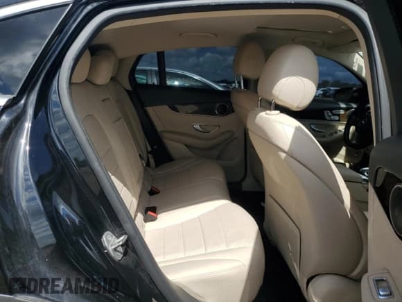 ✅ 2017 Mercedes-Benz GLC 300 • VIN: WDC0J4KB9HF150811 • Lot: 70822785. Wystawiony na Copart z przebiegiem 147 377 mil. Bezpłatny archiwum sprzedaży aukcyjnych z USA i szczegółowy raport historii pojazdu na DreamBid. Zdjęcie 10.