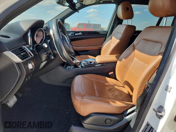 ✅ 2019 Mercedes-Benz GLS 450 • VIN: 4JGDF6EE0KB224394 • Lot: 87307585. Wystawiony na Copart z przebiegiem 57 589 mil. Bezpłatny archiwum sprzedaży aukcyjnych z USA i szczegółowy raport historii pojazdu na DreamBid. Zdjęcie 7.