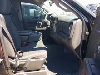 ✅ 2021 Chevrolet Silverado 1500 Custom • VIN: 3GCPWBEK6MG190469 • Lot: 43050642. Wystawiony na IAAI z przebiegiem 60 509 mil. Bezpłatny archiwum sprzedaży aukcyjnych z USA i szczegółowy raport historii pojazdu na DreamBid. Zdjęcie 5.