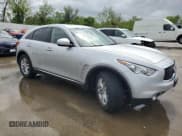✅ 2017 Infiniti QX70 • VIN: JN8CS1MW7HM414347 • Лот: 54832335. Опубликован ранее на Copart с пробегом 157 656 миль. Бесплатный доступ к архиву аукционных продаж из США и подробный отчёт об истории автомобиля на DreamBid. Изображение 4.