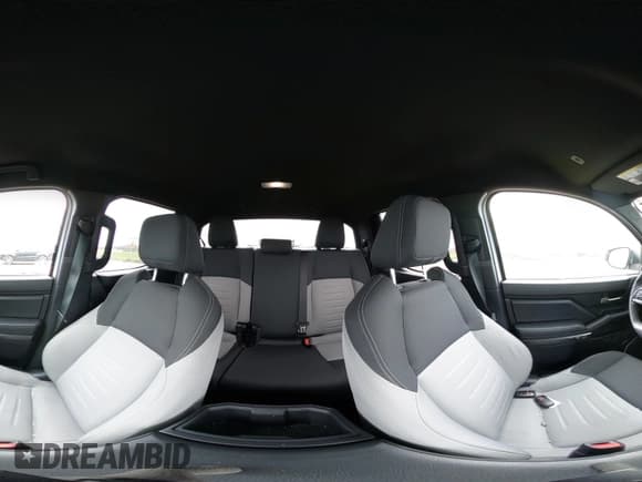 ✅ 2025 Toyota Tacoma SR • VIN: 3TYLB5JN4ST063931 • Лот: 42525758. Опубликован ранее на IAAI с пробегом 7 985 миль. Бесплатный доступ к архиву аукционных продаж из США и подробный отчёт об истории автомобиля на DreamBid. Изображение 18.