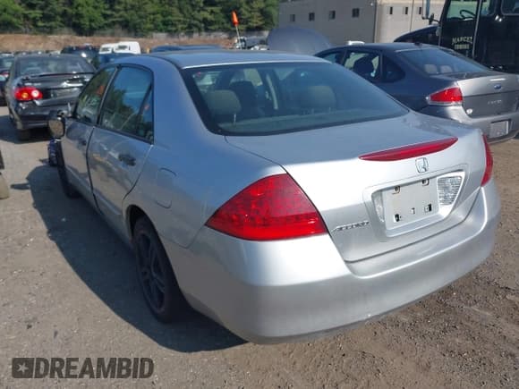 ✅ 2007 Honda Accord VP • VIN: 1HGCM55167A093662 • Lot: 42944697. Listed on IAAI with 214,849 mi. Free auction sales archive from the USA and detailed vehicle history report at DreamBid. Image 3.