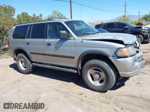 ✅ 2000 Mitsubishi Montero Sport LS • VIN: JA4MT31H9YP809525 • Лот: 43357004. Опубликован ранее на IAAI с пробегом 208 150 миль. Бесплатный доступ к архиву аукционных продаж из США и подробный отчёт об истории автомобиля на DreamBid. Изображение 1.