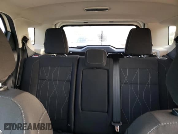 ✅ 2019 Ford EcoSport SE • VIN: MAJ6S3GL4KC283709 • Lot: 69200815. Wystawiony na Copart z przebiegiem 77 690 mil. Bezpłatny archiwum sprzedaży aukcyjnych z USA i szczegółowy raport historii pojazdu na DreamBid. Zdjęcie 10.