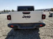 ✅ 2022 Jeep Gladiator Overland • VIN: 1C6HJTFG2NL161677 • Lot: 62773895. Wystawiony na Copart z przebiegiem 58 636 mil. Bezpłatny archiwum sprzedaży aukcyjnych z USA i szczegółowy raport historii pojazdu na DreamBid. Zdjęcie 6.