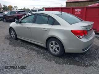 2013 Chevrolet Cruze 1LT z VIN 1G1PC5SBXD7323835, wystawiony jako IAAI lot #43201906 z przebiegiem 102 577 mil mil oraz . Historia ofert i sprzedaży dostępna na DreamBid. Obrazek 3.