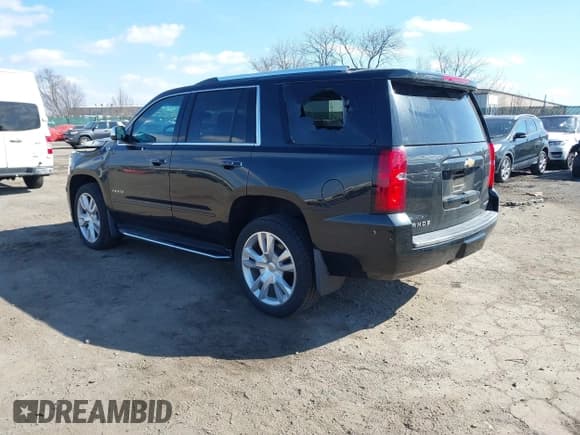 ✅ 2019 Chevrolet Tahoe Premier • VIN: 1GNSKCKC0KR351265 • Lot: 41672192. Wystawiony na IAAI z przebiegiem 26 679 mil. Bezpłatny archiwum sprzedaży aukcyjnych z USA i szczegółowy raport historii pojazdu na DreamBid. Zdjęcie 3.