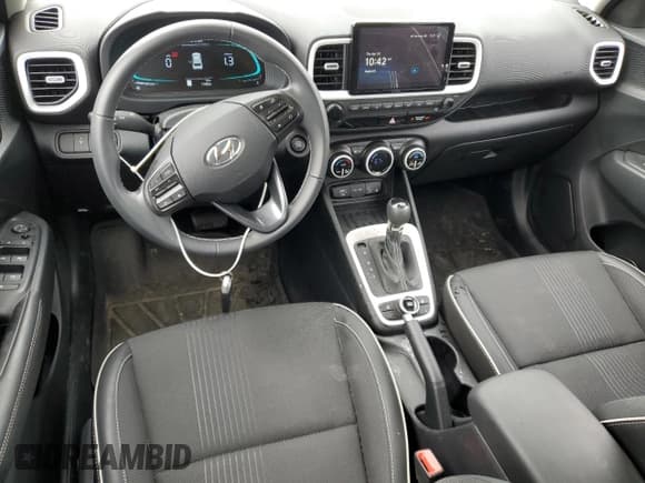 ✅ 2024 Hyundai Venue SEL • VIN: KMHRC8A37RU294441 • Lot: 54591745. Listed on Copart with 11,402 mi. Free auction sales archive from the USA and detailed vehicle history report at DreamBid. Image 8.