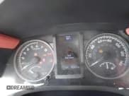 ✅ 2017 Toyota Tacoma SR5 • VIN: 3TMCZ5ANXHM083925 • Лот: 42692496. Опубликован ранее на IAAI с пробегом 85 922 миль. Бесплатный доступ к архиву аукционных продаж из США и подробный отчёт об истории автомобиля на DreamBid. Изображение 7.