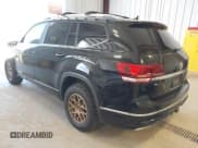 ✅ 2018 Volkswagen Atlas SEL • VIN: 1V2RR2CA9JC562197 • Lot: 42719415. Wystawiony na IAAI z przebiegiem 109 151 mil. Bezpłatny archiwum sprzedaży aukcyjnych z USA i szczegółowy raport historii pojazdu na DreamBid. Zdjęcie 3.