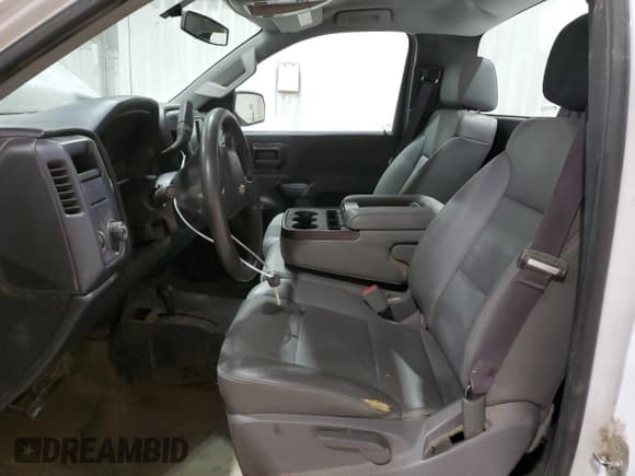 ✅ 2017 Chevrolet Silverado 1500 Work Truck • VIN: 1GCNKNEHXHZ241793 • Лот: 43082045. Опубликован ранее на Copart с пробегом 218 502 миль. Бесплатный доступ к архиву аукционных продаж из США и подробный отчёт об истории автомобиля на DreamBid. Изображение 7.