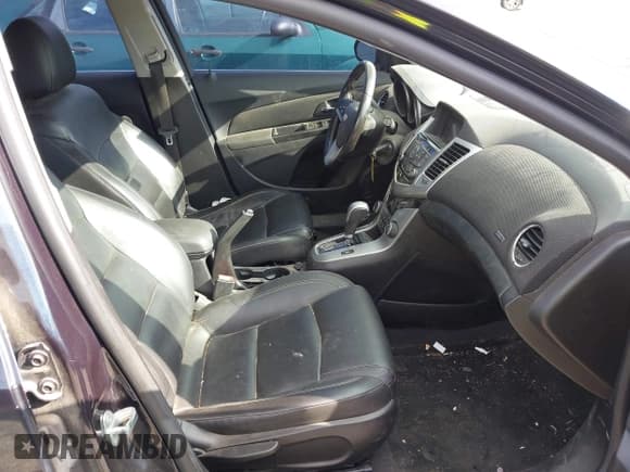 ✅ 2014 Chevrolet Cruze 2LT • VIN: 1G1PE5SBXE7380077 • Lot: 43012675. Listed on IAAI with 152,558 mi. Free auction sales archive from the USA and detailed vehicle history report at DreamBid. Image 5.