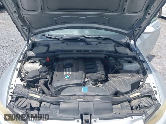 ✅ 2009 BMW 3 Series 328i • VIN: WBAWV13579P121585 • Lot: 42940721. Listed on IAAI with 179,663 mi. Free auction sales archive from the USA and detailed vehicle history report at DreamBid. Image 10.