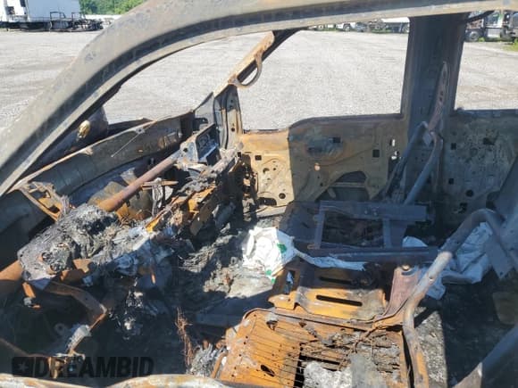 ✅ 2002 Ford F-350 XL • VIN: 1FTWW33F12EA99640 • Lot: 63306305. Listed on Copart with Not provided. Free auction sales archive from the USA and detailed vehicle history report at DreamBid. Image 7.