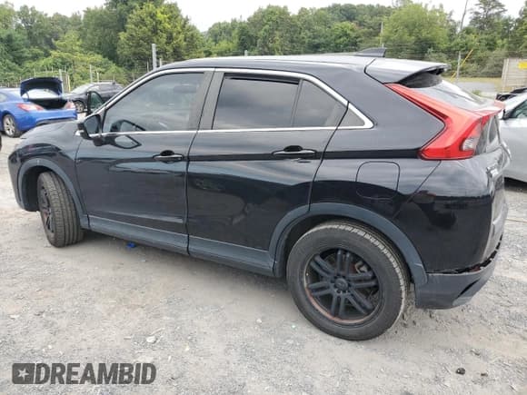 ✅ 2019 Mitsubishi Eclipse Cross ES • VIN: JA4AS3AA6KZ014548 • Lot: 70643515. Wystawiony na Copart z przebiegiem 118 726 mil. Bezpłatny archiwum sprzedaży aukcyjnych z USA i szczegółowy raport historii pojazdu na DreamBid. Zdjęcie 2.