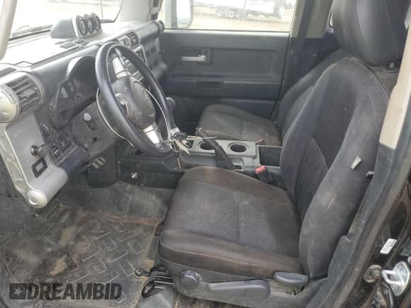 ✅ 2014 Toyota FJ Cruiser • VIN: JTEBU4BF7EK201682 • Лот: 71904795. Опубликован ранее на Copart с пробегом 81 868 миль. Бесплатный доступ к архиву аукционных продаж из США и подробный отчёт об истории автомобиля на DreamBid. Изображение 7.