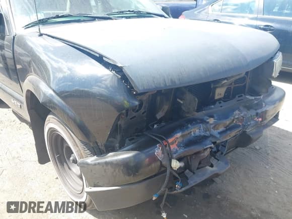 ✅ 2002 Chevrolet S-10 LS • VIN: 1GCCS145628180253 • Лот: 43132423. Опубликован ранее на IAAI с пробегом 103 662 миль. Бесплатный доступ к архиву аукционных продаж из США и подробный отчёт об истории автомобиля на DreamBid. Изображение 12.