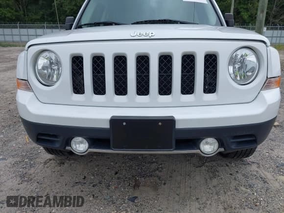 ✅ 2016 Jeep Patriot Latitude • VIN: 1C4NJRFB3GD552322 • Lot: 43033627. Wystawiony na IAAI z przebiegiem 125 584 mil. Bezpłatny archiwum sprzedaży aukcyjnych z USA i szczegółowy raport historii pojazdu na DreamBid. Zdjęcie 6.