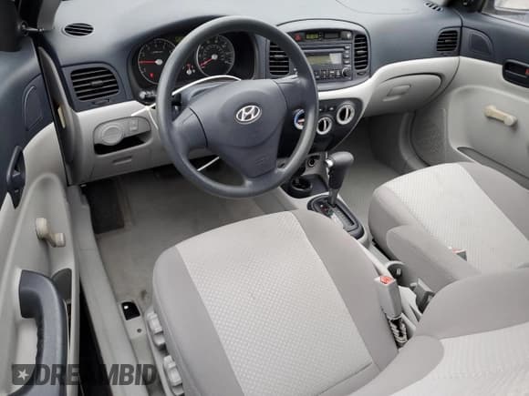 ✅ 2007 Hyundai Accent GS • VIN: KMHCM36C37U006166 • Лот: 86097025. Опубликован ранее на Copart с пробегом 122 352 миль. Бесплатный доступ к архиву аукционных продаж из США и подробный отчёт об истории автомобиля на DreamBid. Изображение 8.