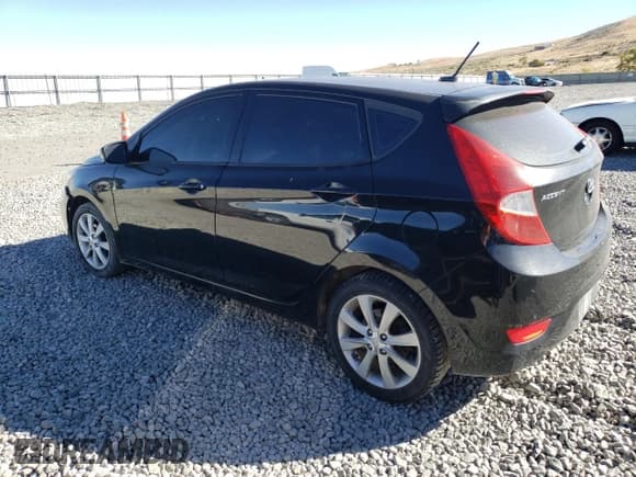 ✅ 2013 Hyundai Accent SE • VIN: KMHCU5AE1DU069766 • Лот: 74212724. Опубликован ранее на Copart с пробегом Не указан. Бесплатный доступ к архиву аукционных продаж из США и подробный отчёт об истории автомобиля на DreamBid. Изображение 2.