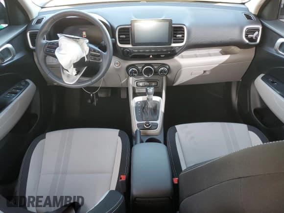 ✅ 2025 Hyundai Venue SEL • VIN: KMHRC8A3XSU394359 • Lot: 91134305. Listed on Copart with 3,847 mi. Free auction sales archive from the USA and detailed vehicle history report at DreamBid. Image 8.