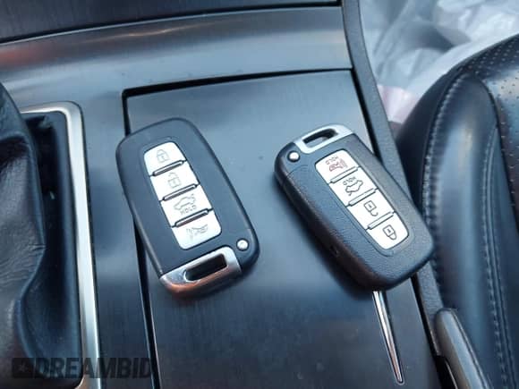 2013 Hyundai Azera с VIN KMHFH4JG3DA220430, выставлен на аукционе IAAI как лот 41805191 с пробегом 101 610 миль миль и . История ставок и продаж доступна на DreamBid. Изображение 11.