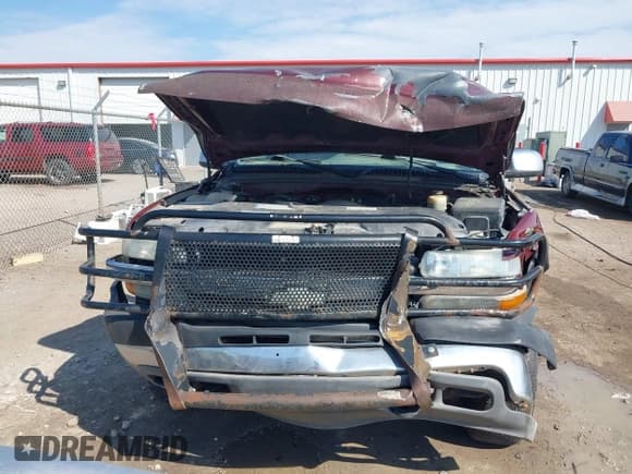✅ 2001 Chevrolet Silverado 2500HD LS • VIN: 1GCHK23UX1F185812 • Lot: 41879549. Listed on IAAI with 212,295 mi. Free auction sales archive from the USA and detailed vehicle history report at DreamBid. Image 12.