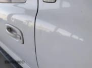 ✅ 2001 Chevrolet Suburban LT • VIN: 1GNFK16T51J269903 • Лот: 42120386. Опубликован ранее на IAAI с пробегом 228 394 миль. Бесплатный доступ к архиву аукционных продаж из США и подробный отчёт об истории автомобиля на DreamBid. Изображение 14.