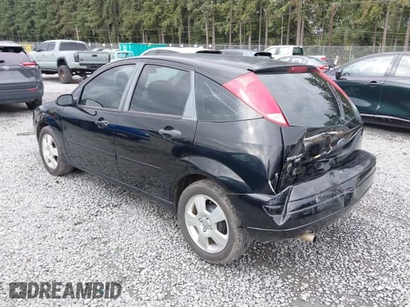 ✅ 2007 Ford Focus S • VIN: 1FAHP37N07W220799 • Lot: 42894622. Wystawiony na IAAI z przebiegiem 121 849 mil. Bezpłatny archiwum sprzedaży aukcyjnych z USA i szczegółowy raport historii pojazdu na DreamBid. Zdjęcie 3.
