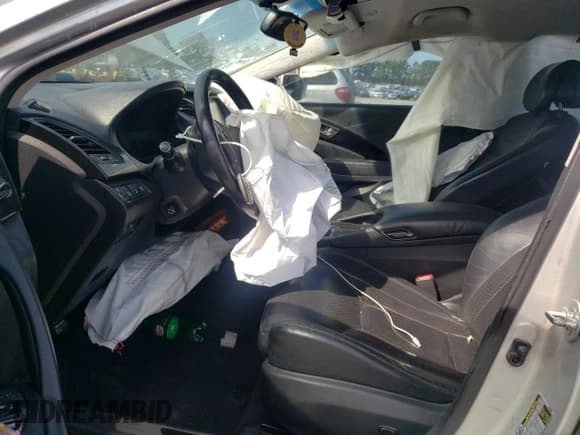 ✅ 2015 Hyundai Azera • VIN: KMHFG4JG7FA454138 • Лот: 81660335. Опубликован ранее на Copart с пробегом 127 762 миль. Бесплатный доступ к архиву аукционных продаж из США и подробный отчёт об истории автомобиля на DreamBid. Изображение 7.