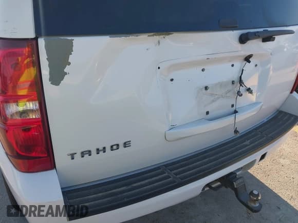 ✅ 2007 Chevrolet Tahoe LS • VIN: 1GNFC13C07J241212 • Lot: 42796046. Wystawiony na IAAI z przebiegiem 208 009 mil. Bezpłatny archiwum sprzedaży aukcyjnych z USA i szczegółowy raport historii pojazdu na DreamBid. Zdjęcie 12.