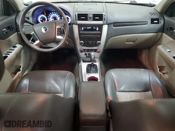 ✅ 2010 Mercury Milan Premier • VIN: 3MEHM0JG2AR645722 • Лот: 91095075. Опубликован ранее на Copart с пробегом 147 341 миль. Бесплатный доступ к архиву аукционных продаж из США и подробный отчёт об истории автомобиля на DreamBid. Изображение 8.