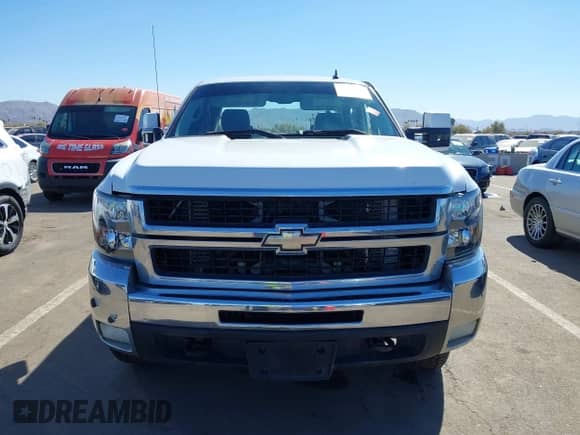 2008 Chevrolet Silverado 3500HD SRW LTZ with VIN 1GCHK33658F172919, listed as a IAAI auction lot 41622999 with 235,636 mi miles and . Bid and sale history available at DreamBid. Image 12.