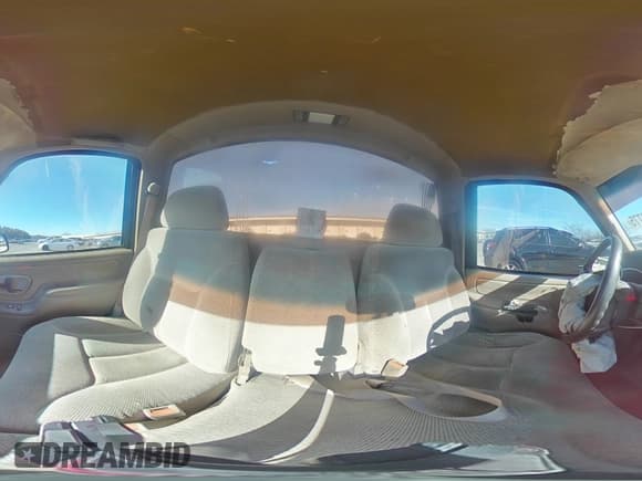 ✅ 1996 Chevrolet Silverado 1500 • VIN: 1GCEK14R0TZ215568 • Лот: 92440775. Опубликован ранее на Copart с пробегом 206 842 миль. Бесплатный доступ к архиву аукционных продаж из США и подробный отчёт об истории автомобиля на DreamBid. Изображение 14.