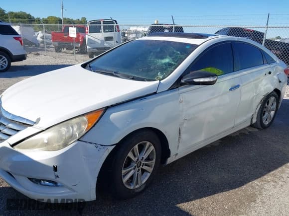 ✅ 2013 Hyundai Sonata SE • VIN: 5NPEC4AC4DH685867 • Lot: 43403812. Wystawiony na IAAI z przebiegiem 233 190 mil. Bezpłatny archiwum sprzedaży aukcyjnych z USA i szczegółowy raport historii pojazdu na DreamBid. Zdjęcie 6.