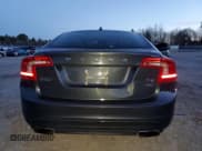 ✅ 2015 Volvo S60 T5 Premier • VIN: YV1612TB1F1309036 • Lot: 93548515. Wystawiony na Copart z przebiegiem 157 080 mil. Bezpłatny archiwum sprzedaży aukcyjnych z USA i szczegółowy raport historii pojazdu na DreamBid. Zdjęcie 6.