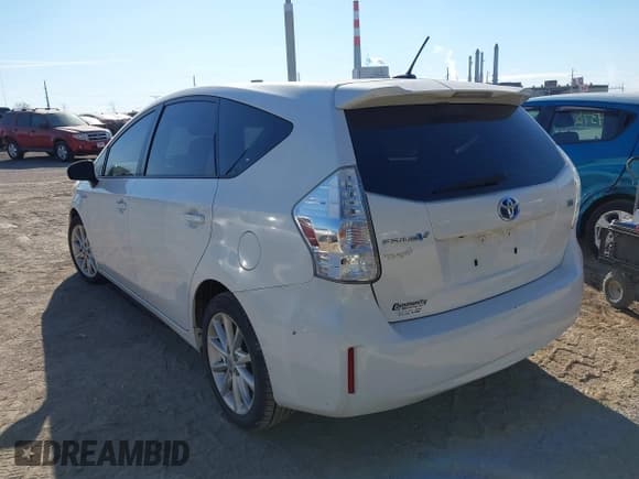 ✅ 2012 Toyota Prius Three • VIN: JTDZN3EUXC3028414 • Лот: 43727159. Опубликован ранее на IAAI с пробегом 166 581 миль. Бесплатный доступ к архиву аукционных продаж из США и подробный отчёт об истории автомобиля на DreamBid. Изображение 3.