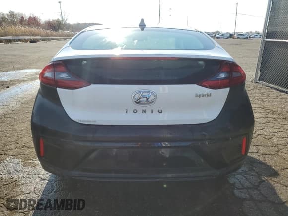 ✅ 2018 Hyundai Ioniq Limited • VIN: KMHC85LC4JU088615 • Lot: 78621314. Wystawiony na Copart z przebiegiem 157 009 mil. Bezpłatny archiwum sprzedaży aukcyjnych z USA i szczegółowy raport historii pojazdu na DreamBid. Zdjęcie 6.