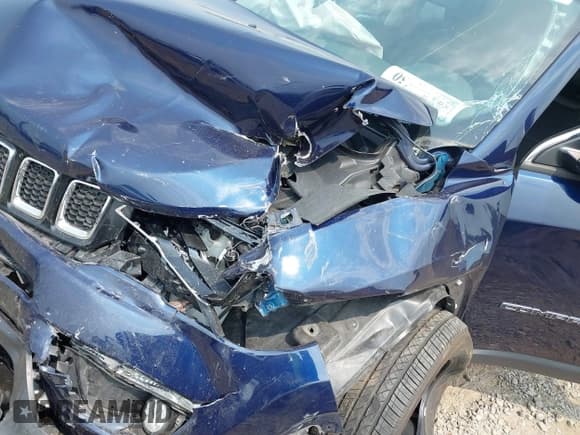 ✅ 2019 Jeep Compass Latitude • VIN: 3C4NJDBB8KT813004 • Лот: 42930850. Опубликован ранее на IAAI с пробегом 75 288 миль. Бесплатный доступ к архиву аукционных продаж из США и подробный отчёт об истории автомобиля на DreamBid. Изображение 6.