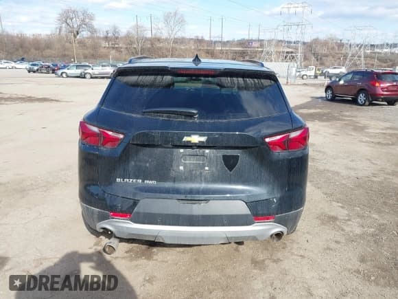 ✅ 2022 Chevrolet Blazer LT • VIN: 3GNKBJRS4NS236932 • Lot: 41521421. Wystawiony na IAAI z przebiegiem 40 225 mil. Bezpłatny archiwum sprzedaży aukcyjnych z USA i szczegółowy raport historii pojazdu na DreamBid. Zdjęcie 16.