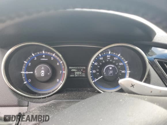 ✅ 2012 Hyundai Sonata Limited • VIN: 5NPEC4AB5CH371764 • Lot: 74557294. Listed on Copart with 247,714 mi. Free auction sales archive from the USA and detailed vehicle history report at DreamBid. Image 9.