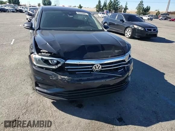 ✅ 2020 Volkswagen Jetta SEL Premium • VIN: 3VWGB7BU7LM022299 • Lot: 95550885. Wystawiony na Copart z przebiegiem 66 461 mil. Bezpłatny archiwum sprzedaży aukcyjnych z USA i szczegółowy raport historii pojazdu na DreamBid. Zdjęcie 13.