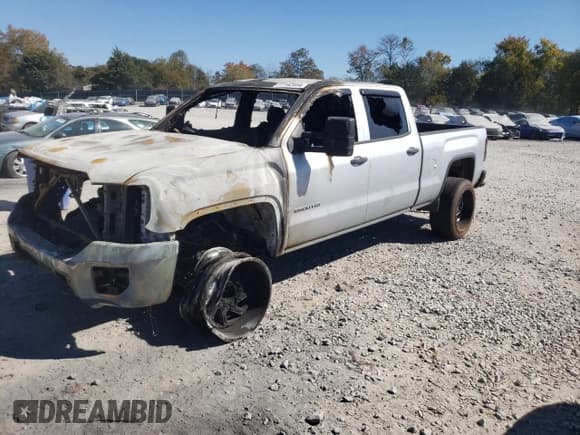 ✅ 2015 GMC Sierra 1500 • VIN: 1GT11XE83FF620095 • Lot: 77142554. Wystawiony na Copart z przebiegiem Nie podano. Bezpłatny archiwum sprzedaży aukcyjnych z USA i szczegółowy raport historii pojazdu na DreamBid. Zdjęcie 1.