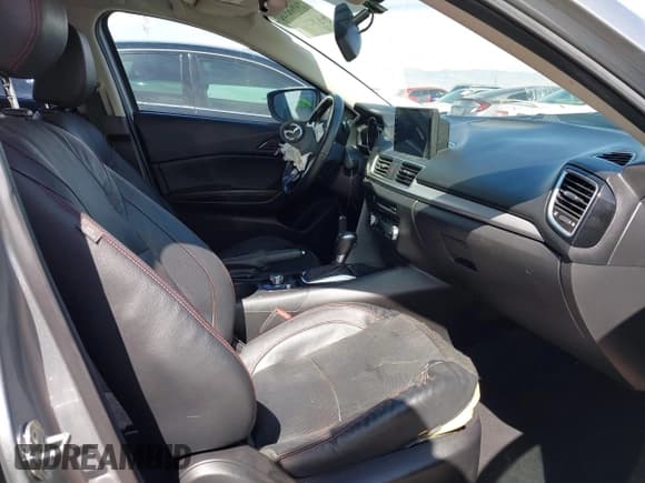 ✅ 2015 Mazda 3 S Grand Touring • VIN: JM1BM1M38F1256560 • Lot: 41655332. Wystawiony na IAAI z przebiegiem 121 179 mil. Bezpłatny archiwum sprzedaży aukcyjnych z USA i szczegółowy raport historii pojazdu na DreamBid. Zdjęcie 5.