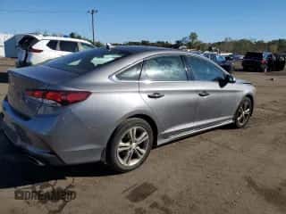 2019 Hyundai Sonata Sport z VIN 5NPE34AF1KH815305, wystawiony jako Copart lot #85528625 z przebiegiem 32 571 mil mil oraz Szkoda całkowita • Salvage title. Historia ofert i sprzedaży dostępna na DreamBid. Obrazek 3.