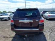 ✅ 2012 Toyota Highlander • VIN: JTEBC3EH0C2010659 • Lot: 42295509. Wystawiony na IAAI z przebiegiem 175 879 mil. Bezpłatny archiwum sprzedaży aukcyjnych z USA i szczegółowy raport historii pojazdu na DreamBid. Zdjęcie 16.