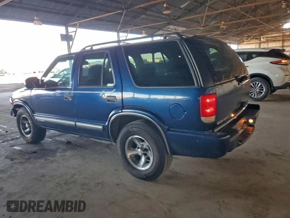 ✅ 2000 Chevrolet Blazer LT • VIN: 1GNCS13W3Y2394372 • Lot: 95466655. Listed on Copart with 106,287 mi. Free auction sales archive from the USA and detailed vehicle history report at DreamBid. Image 2.